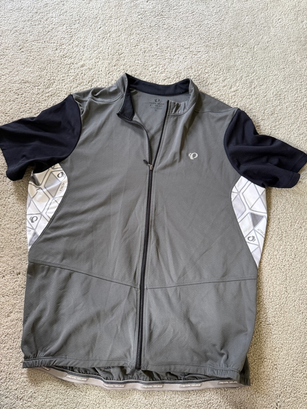 Pearl Izumi Gray and Black Short Sleeve Cycling Jersey with White Graphic Panels